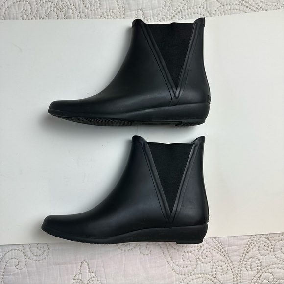 Loeffler Randall matte black ankle rain boots - Picture 3 of 7
